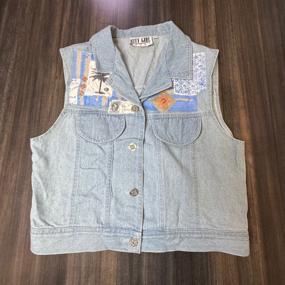 City Girl Sport Denim Vest Size 6 Light Wash‎ Patchwork Palm Tree Cute Aztec